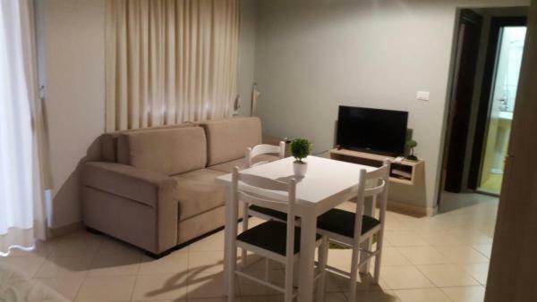 Vlorë Deluxe Sea Apartment מראה חיצוני תמונה