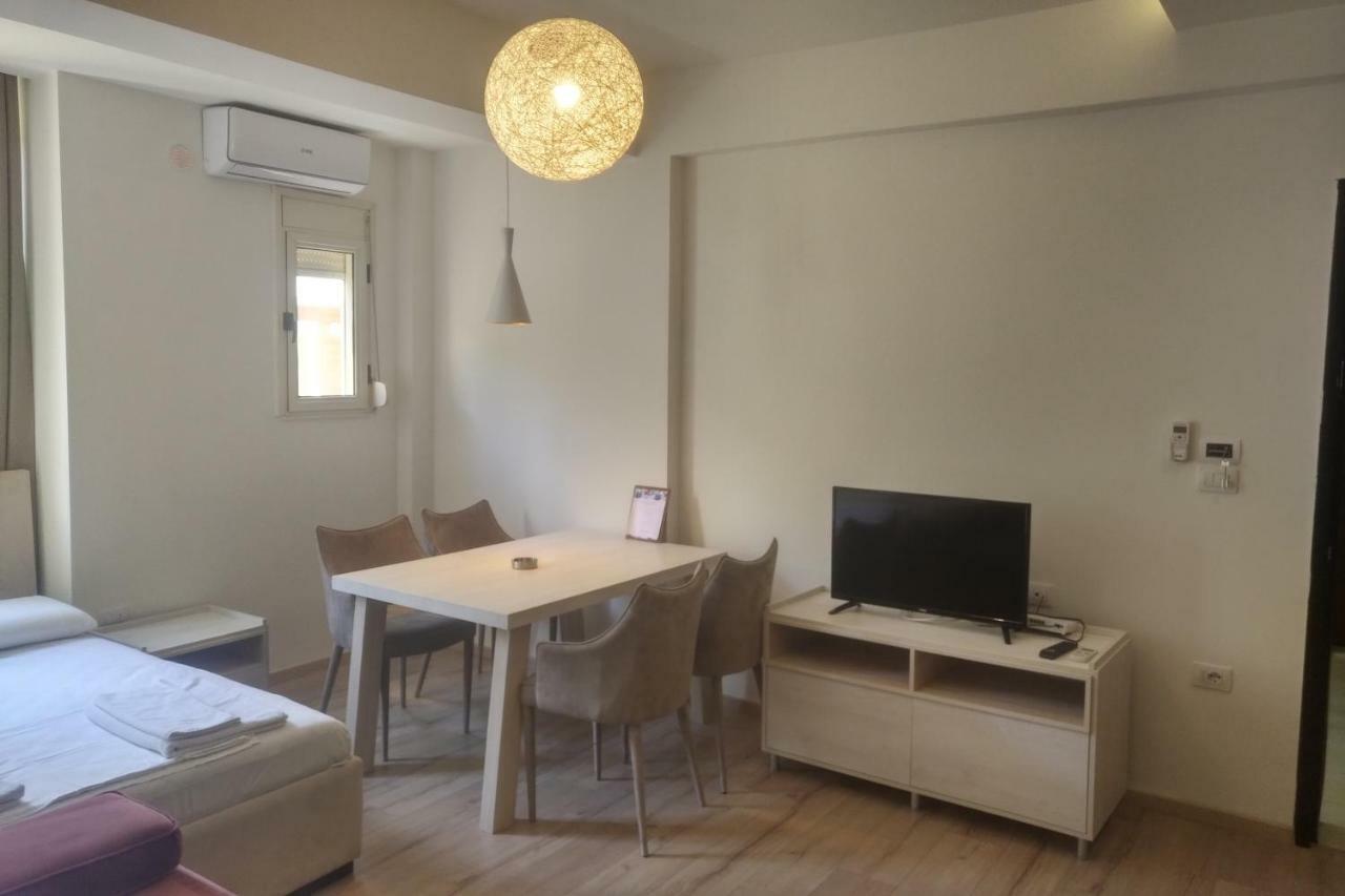 Vlorë Deluxe Sea Apartment מראה חיצוני תמונה