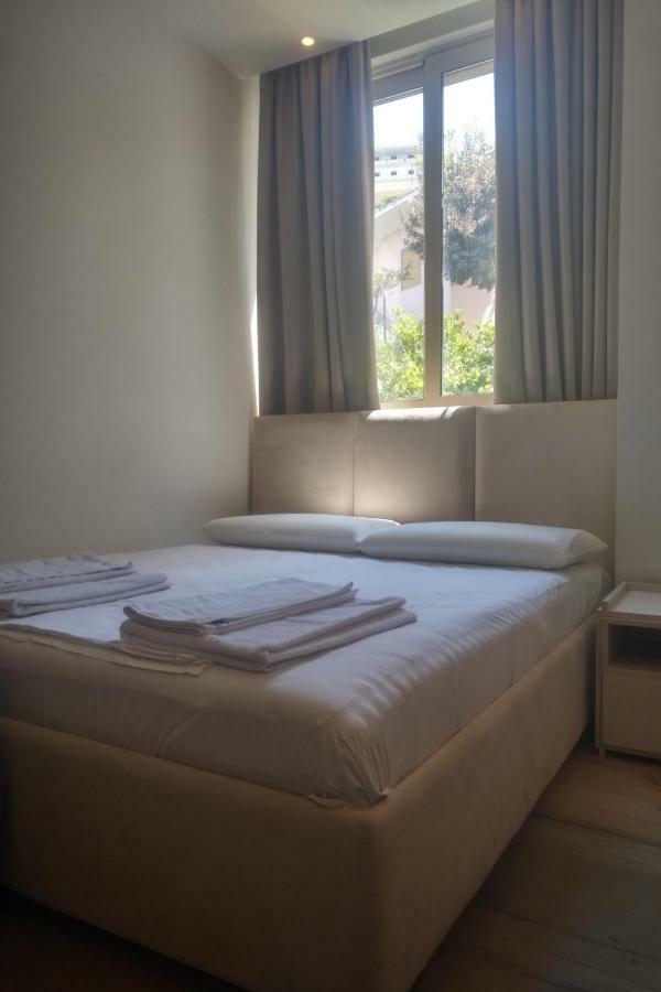 Vlorë Deluxe Sea Apartment מראה חיצוני תמונה