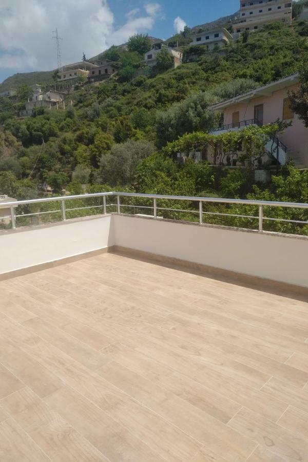 Vlorë Deluxe Sea Apartment מראה חיצוני תמונה