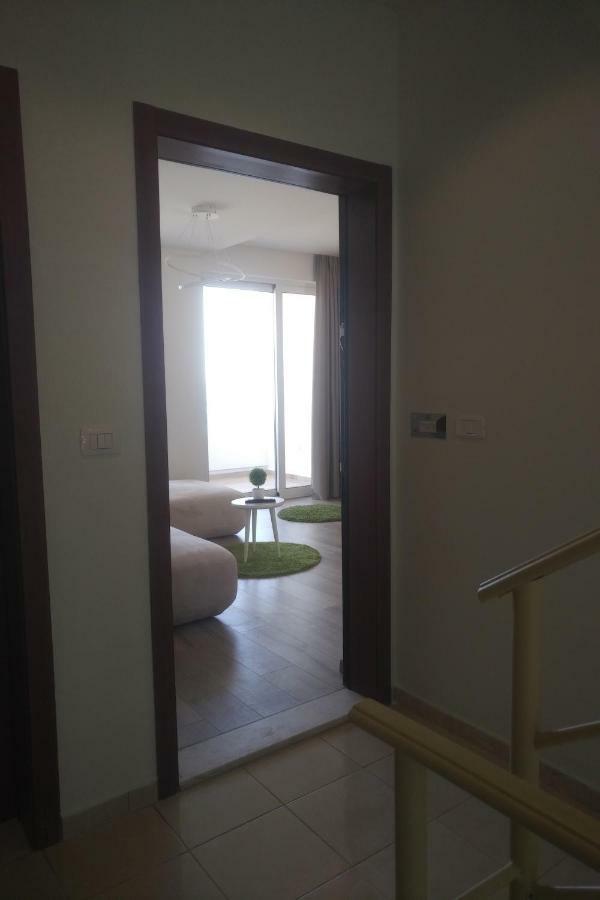 Vlorë Deluxe Sea Apartment מראה חיצוני תמונה
