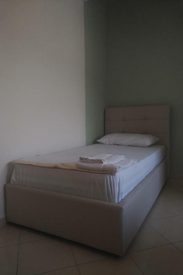 Vlorë Deluxe Sea Apartment מראה חיצוני תמונה