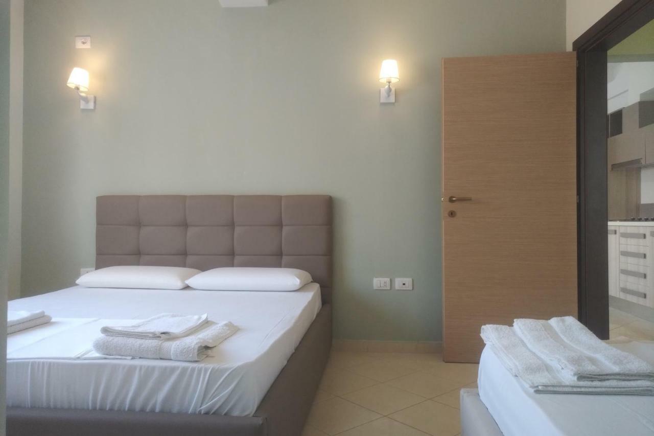 Vlorë Deluxe Sea Apartment מראה חיצוני תמונה