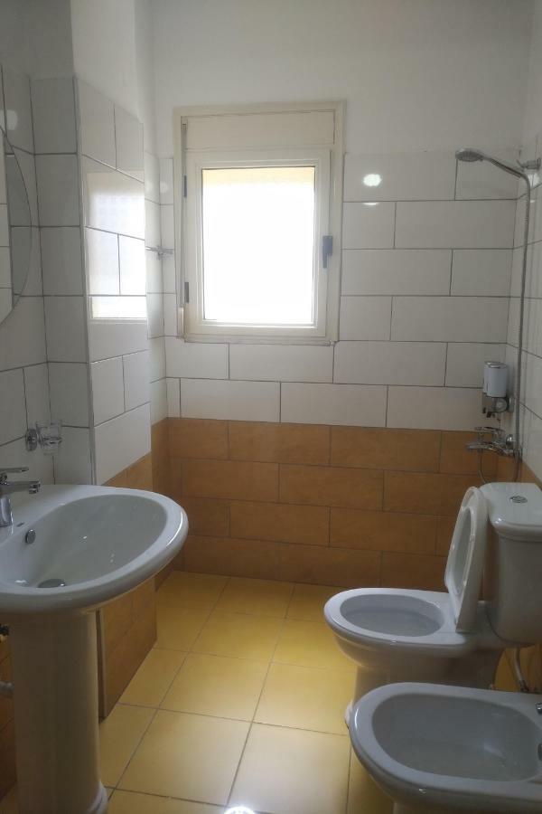 Vlorë Deluxe Sea Apartment מראה חיצוני תמונה