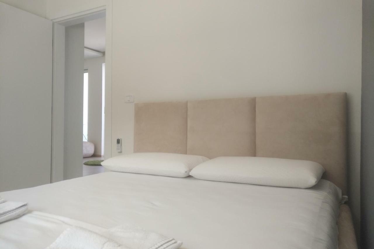 Vlorë Deluxe Sea Apartment מראה חיצוני תמונה