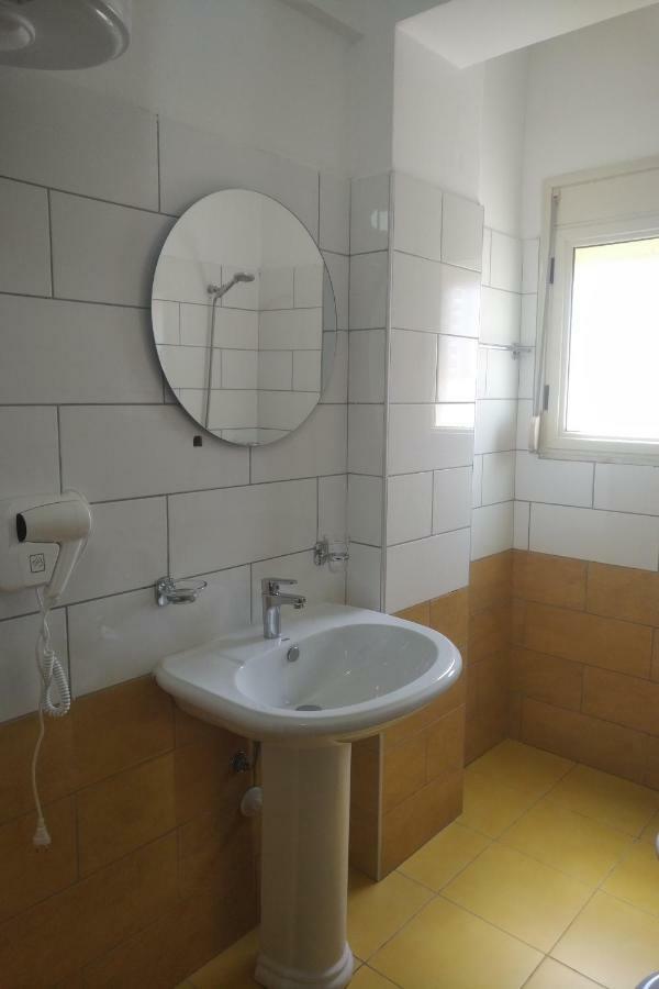 Vlorë Deluxe Sea Apartment מראה חיצוני תמונה
